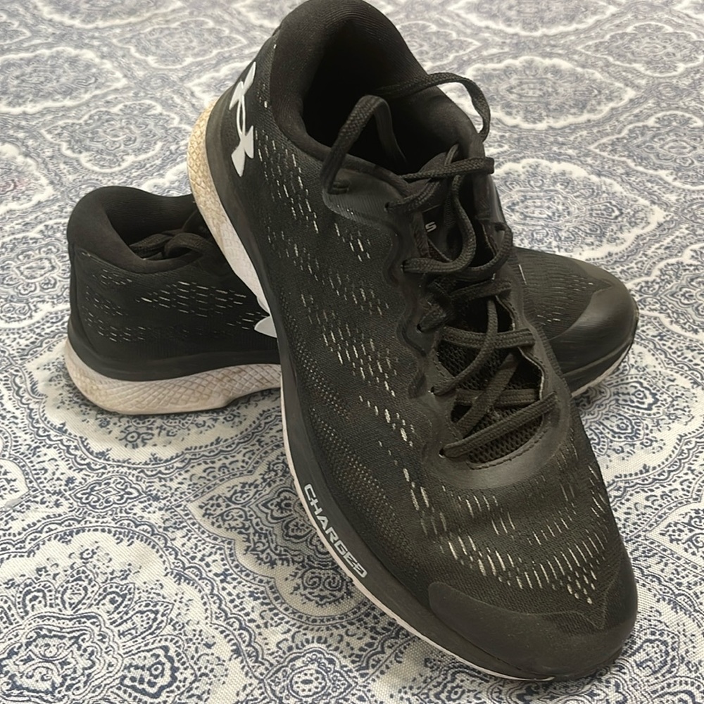 Women’s size 7.5 Under Armor Charged S Bandit shoe.